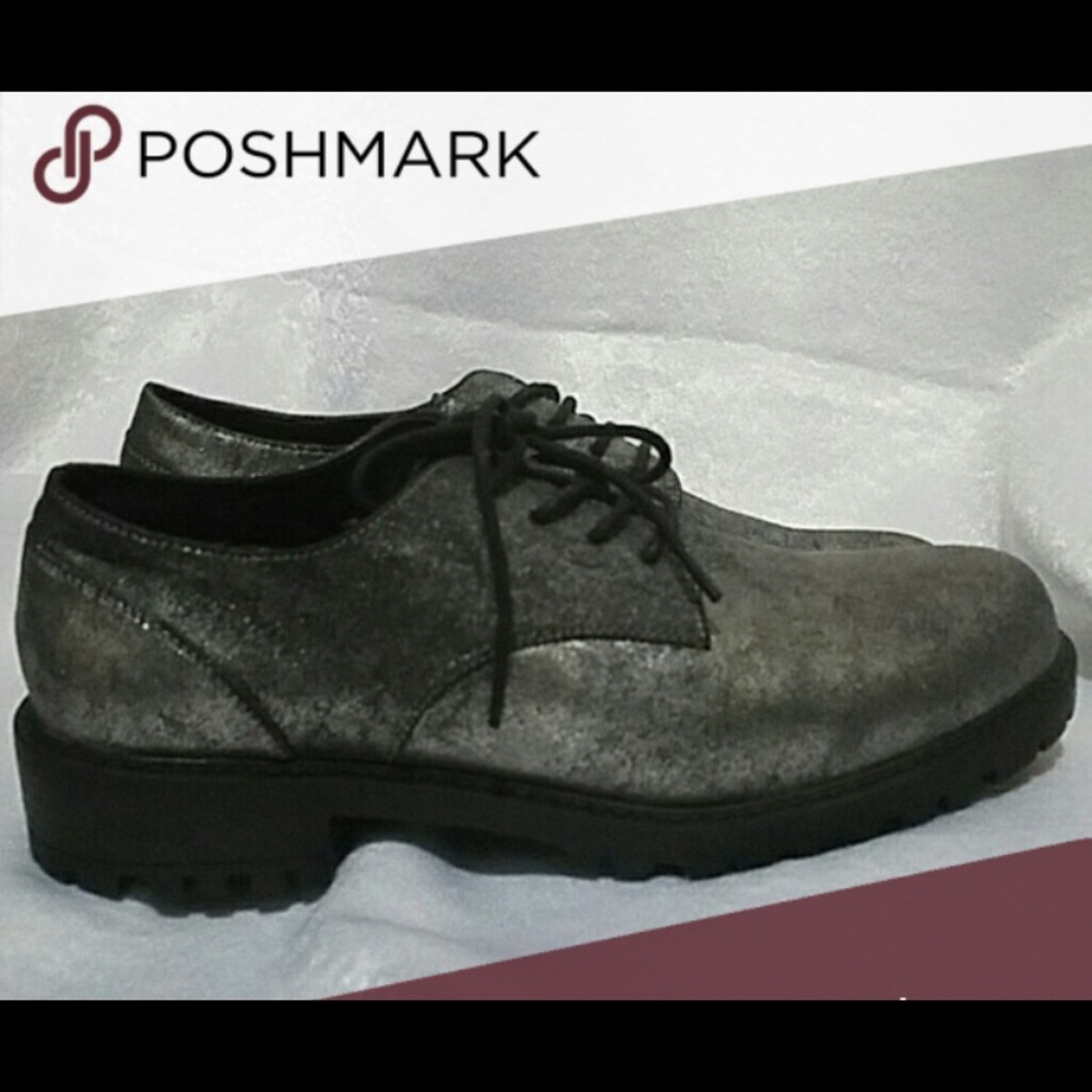Design lab Lord and Taylor black oxford in brushed silver rugged sole